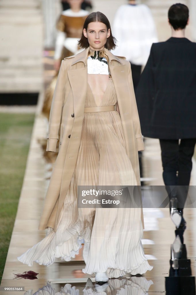 Givenchy : Runway - Paris Fashion Week - Haute Couture Fall Winter 2018/2019
