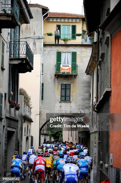 Giro Lombardia Illustration Illustratie, Peleton Peloton, Village Town Dorp, Landscape Paysage Landschap /Varese - Como , Tim De Waele