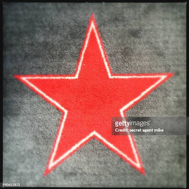 red star rug - walk of fame foto e immagini stock