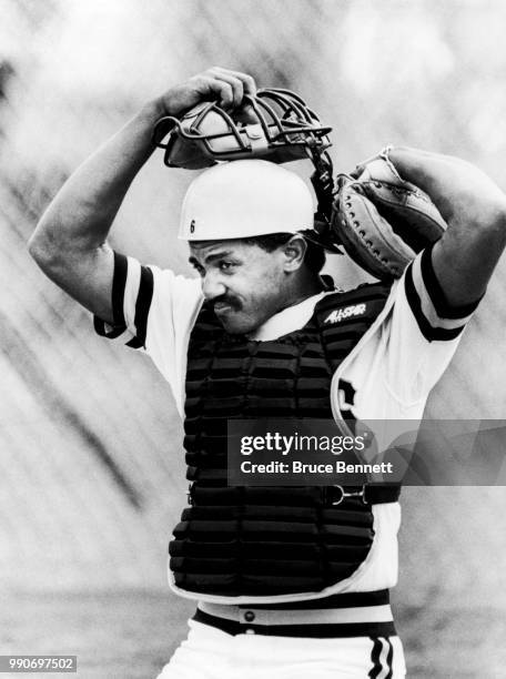 Catcher Tony Pena of the Pittsburgh Pirates puts on his mask during an MLB game circa 1984.