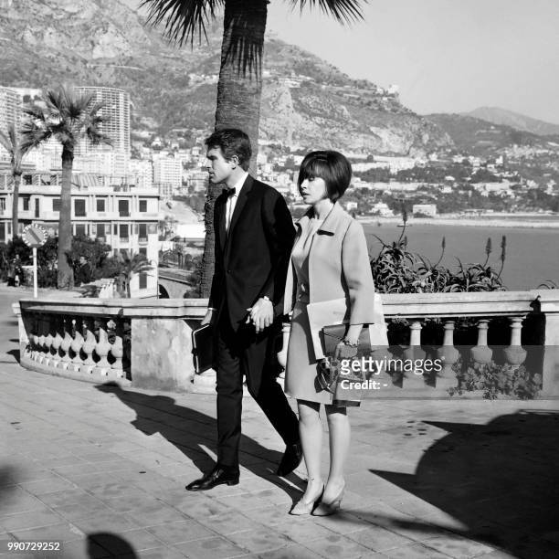 Photo taken on January 31, 1966 shows Franco-American actress and dancer Leslie Caron and actor Warren Beatty in Monte Carlo.