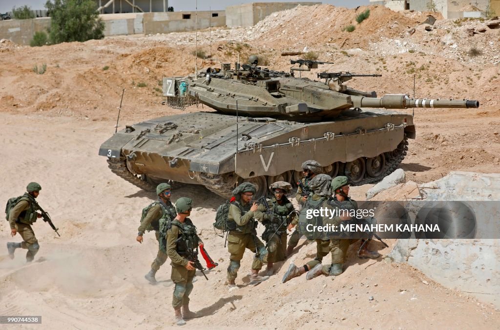 ISRAEL-PALESTINIAN-CONFLICT-ARMY-DRILL