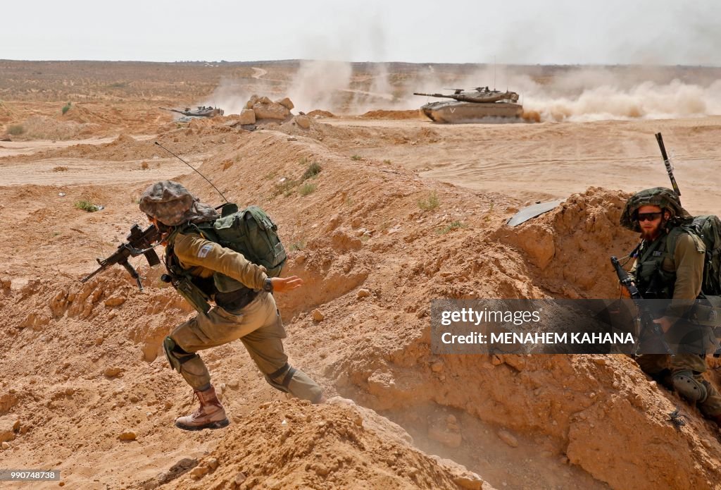 ISRAEL-PALESTINIAN-CONFLICT-ARMY-DRILL