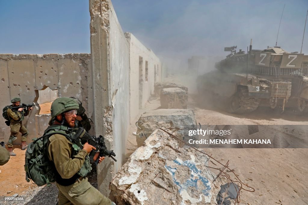 ISRAEL-PALESTINIAN-CONFLICT-ARMY-DRILL