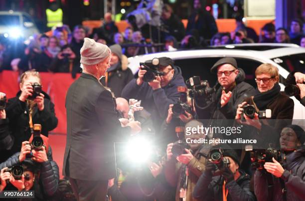 February 2018, Germany, Berlin, Award Ceremony, Berlinale Palace: The Hollywood star Bill Murray receives the Silver Bear for Best Director instead...
