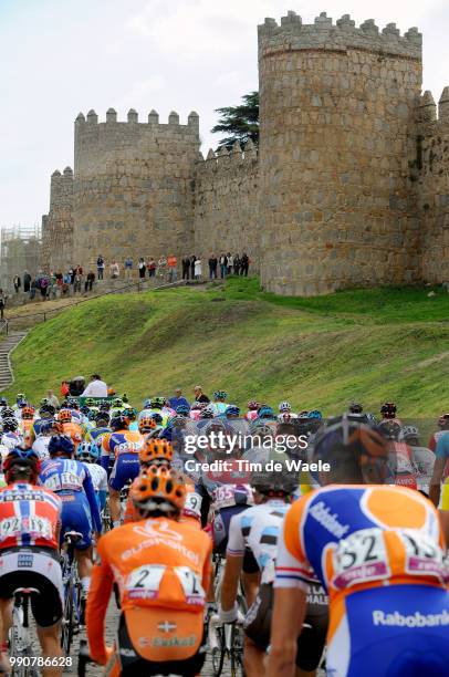 64Th Tour Of Spain - Vuelta, Stage 19Illustration Illustratie, Peleton Peloton, Avila City Villa Stad Wall Mur Muur, Landscape Paysage Landschap...