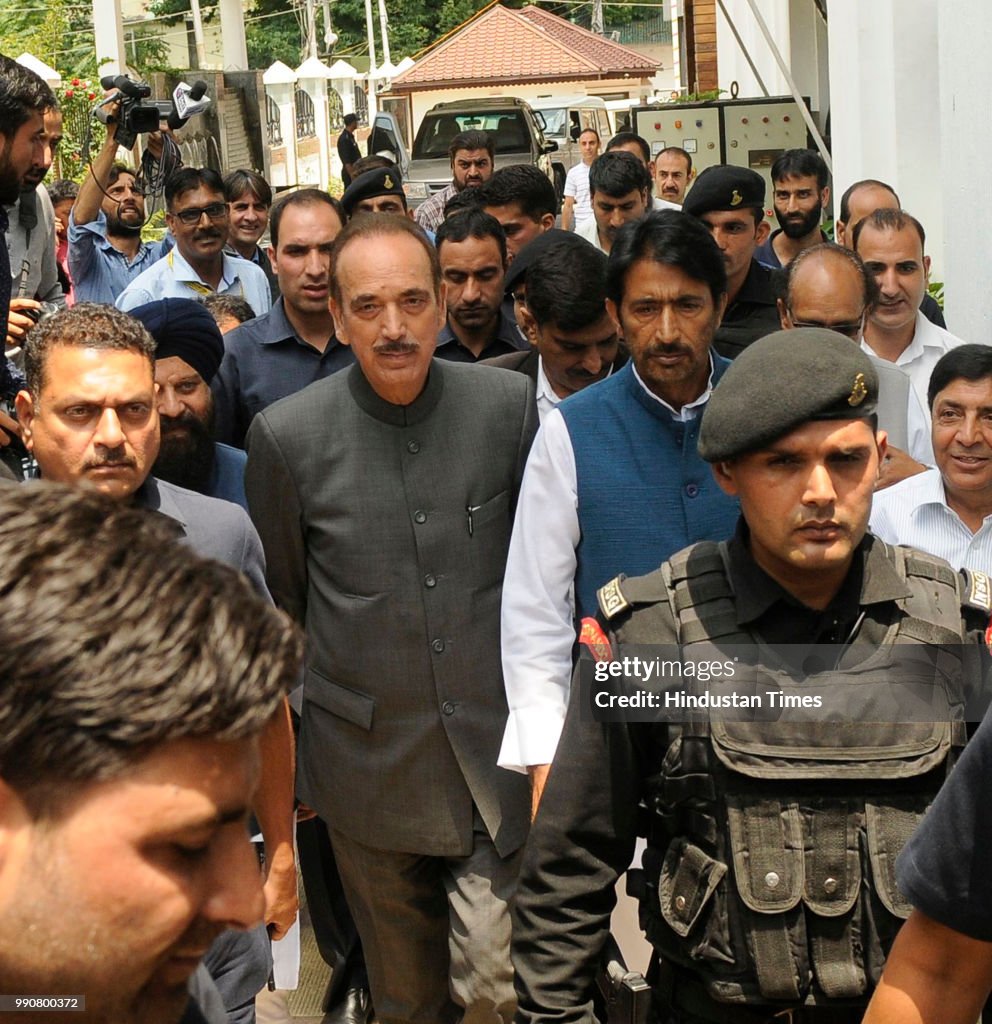 Congress Leaders Meet To Chalk Out Jammu And Kashmir Strategy