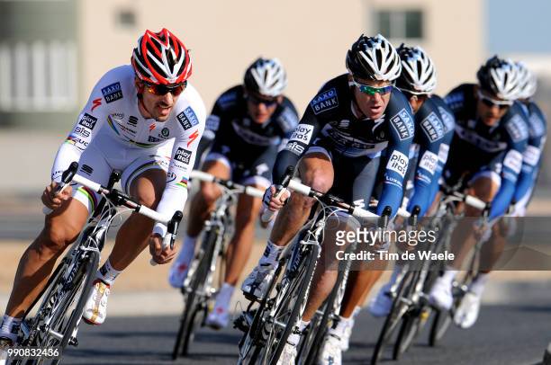 9Th Tour Of Qatar, Stage 1 Team Saxo Bank / Fabian Cancellara / Matti Breschel / Baden Cooke / Juan Jose Haedo / Lucas Sebastian Haedo / Frank Hoj /...