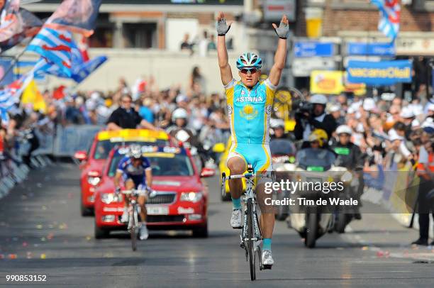 96Th Liege - Bastogne - Liege 2010Arrival, Alexandre Vinokourov Celebration Joie Vreugde, Alexandr Kolobnev / Liege - Ans / Luik / Tim De Waele