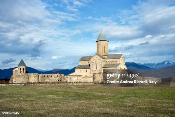 alaverdi monastery, kakheti region, georgia - ricordi fotografías e imágenes de stock