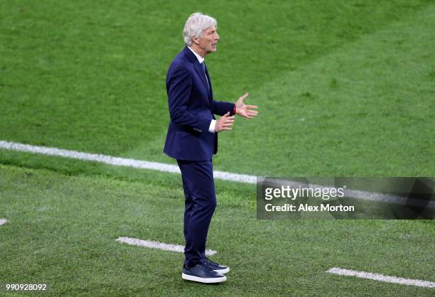 Jose Pekerman, Head coach of Colombia gives instructions during the 2018 FIFA World Cup Russia Round of 16 match between Colombia and England at...