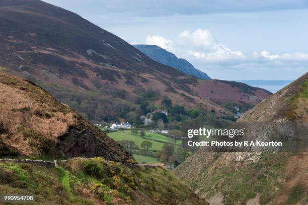 sychnant pass near conwy, north wales - sychnant pass stock pictures, royalty-free photos & images