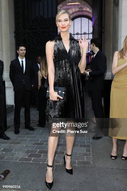 Karlie Kloss arrives at the 'Vogue Foundation Dinner 2018' at Palais Galleria on July 3, 2018 in Paris, France.