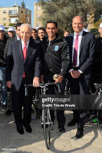 Training Camp Team Saxo Bank 2012, Israelalberto Contador / Bjarne Riis Team Owner, Simon Peres / Visit With Simon Peres President Of Israel On...