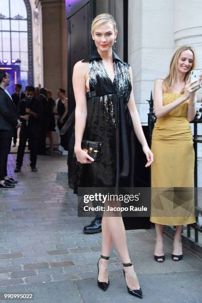 Karlie Kloss arrives at the 'Vogue Foundation Dinner 2018' at Palais Galleria on July 3, 2018 in Paris, France.