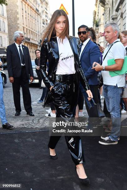 Grace Elizabeth arrives at the 'Vogue Foundation Dinner 2018' at Palais Galleria on July 3, 2018 in Paris, France.