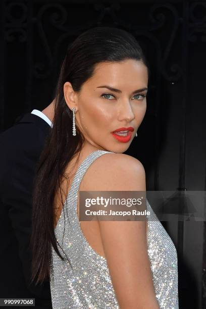 Adriana Lima arrives at the 'Vogue Foundation Dinner 2018' at Palais Galleria on July 3, 2018 in Paris, France.