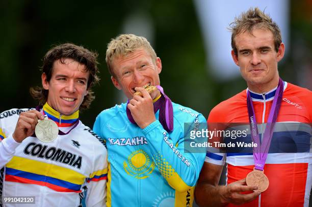 Men Road Racepodium, Rigoberto Uran Silver Medal, Alexandr Vinokourov Gold Medal, Alexander Kristoff Bronze Medal, Celebration Joie Vreugde, Londen -...