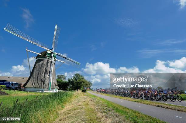8Th Eneco Tour 2012, Stage 1 Illustration Illustratie Molen Mill Moulin, Peleton Peloton /Waalwijk - Middelburg / Rit Stage /Tim De Waele