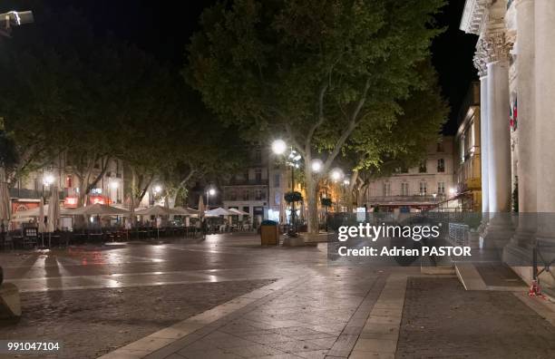 place de l'horloge - horloge stock-fotos und bilder