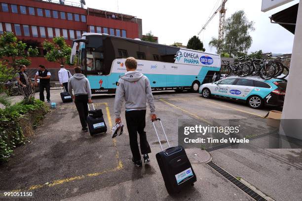 76Th Tour Of Swiss, Stage 6 Illustration Illustratie, Bus Autocar Car Voiture Auto, Travel, On Shoes Chaussures Schoenen, Bags Trolley Valies, Team...