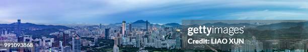 panoramic view of shenzhen skyscrapers at dawn - liao xun stock-fotos und bilder