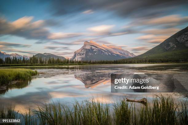 vermillion lakes - vermillion stock pictures, royalty-free photos & images