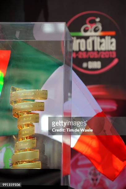 96Th Tour Of Italy 2013, Team Presentationillustration Illustratie, Trophee Trofee Cup Coupe Beker, Piazza Del Plebiscito, Presentation Ploeg Equipe,...