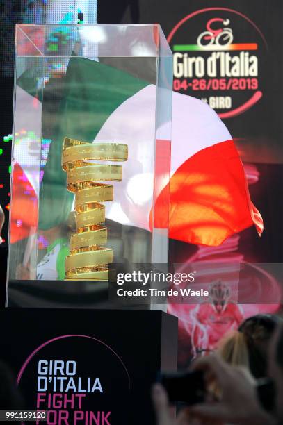 96Th Tour Of Italy 2013, Team Presentationillustration Illustratie, Trophee Trofee Cup Coupe Beker, Piazza Del Plebiscito, Presentation Ploeg Equipe,...