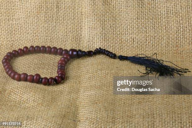 muslim beads - met juwelen bezet stockfoto's en -beelden