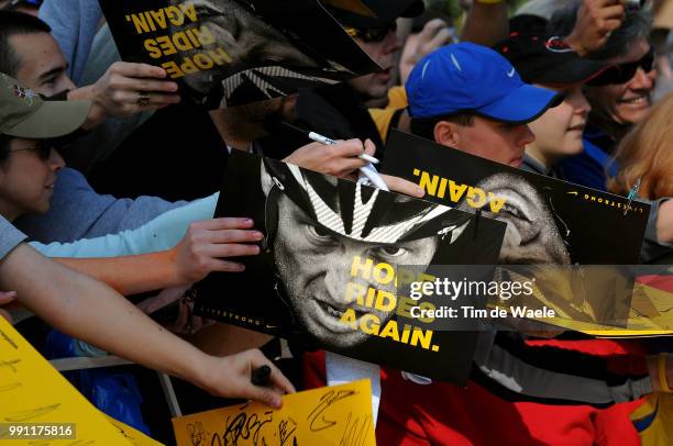 Tour Of California, Stage 4Illustration Illustratie , Fans Supporters, Livestrong, Lance Armstrong , Merced - Clovis , Ronde, Rit Etape, Tim De Waele