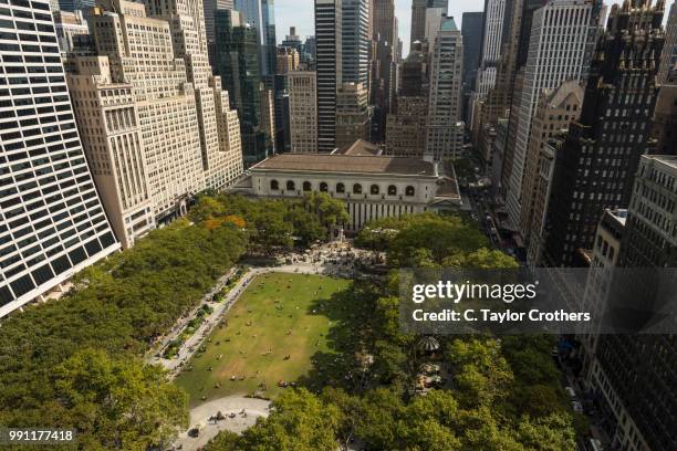 an aerial view of bryant park in new york city - bryant park foto e immagini stock