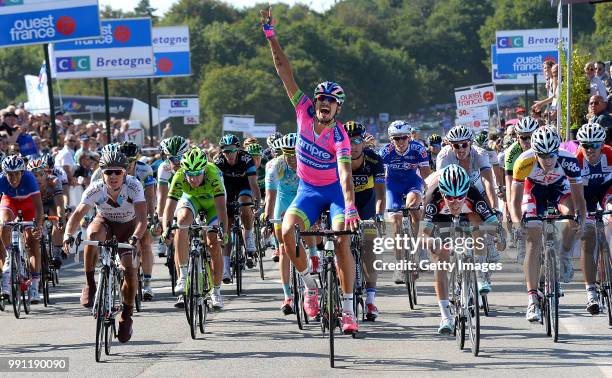 Gp Ouest France - Plouay 2013Arrival Sprint/ Filippo Pozzato / Celebration Joie Vreugde /Plouay - Plouay /Ronde Tim De Waele