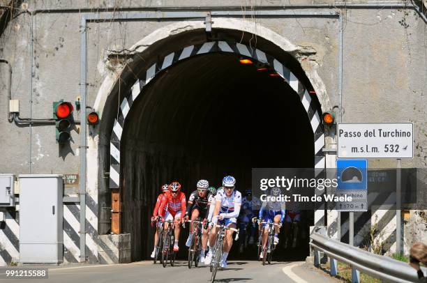 Milan - Sanremo Illustration Illustratie, Passo Del Turchino, Tunnel, Peleton Peloton, Landscape Paysage Landschap /Milaan - San Remo , Tim De Waele