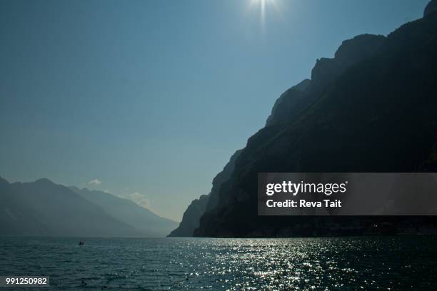 lago di garda - tait foto e immagini stock