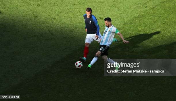 Antoine Griezmann of France Lionel MESSI of Argentina during the 2018 FIFA World Cup Russia Round of 16 match between France and Argentina at Kazan...