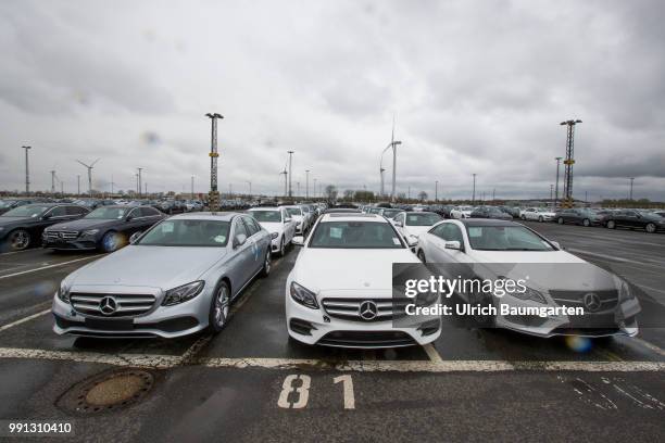 Passenger car export overseas at BLG Logistics in Bremerhaven. The picture shows Mercedes passenger cars shortly before being loaded onto the...