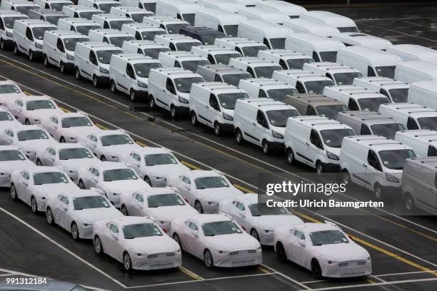 Passenger car export overseas at BLG Logistics in Bremerhaven. The picture shows AUDI passenger cars and Ford transport vehicles shortly before being...