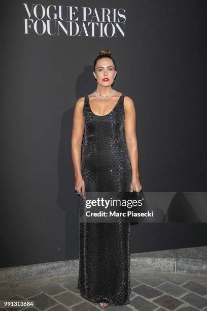 Singer Mandy Moore attends the Vogue Foundation Dinner Photocall as part of Paris Fashion Week - Haute Couture Fall/Winter 2018-2019 at Musee...