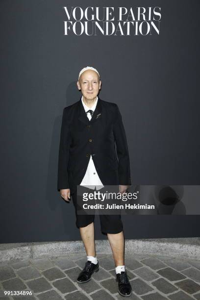 Stephen Jones attends Vogue Foundation Dinner Photocall as part of Paris Fashion Week - Haute Couture Fall/Winter 2018-2019 at Musee Galliera on July...