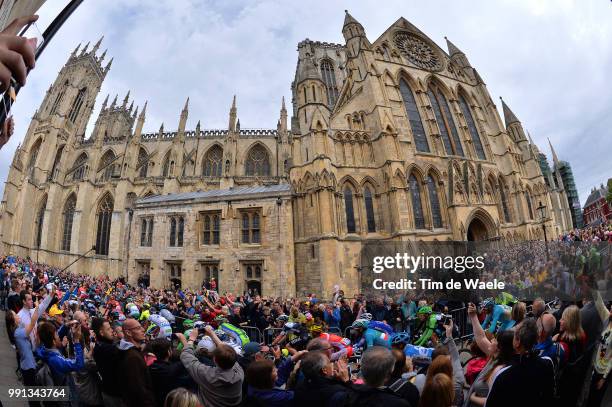 101Th Tour De France, Stage 2 Illustration Illustratie, Peleton Peloton, York City Ville Stad Church Eglise Kerk, Public Publiek Spectators Fans...