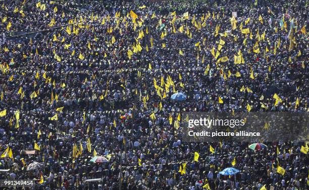 Fatah Rajper Fatah Flags Photos et images de collection - Getty Images