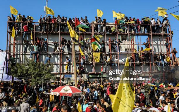 Fatah Rajper Fatah Flags Photos et images de collection - Getty Images