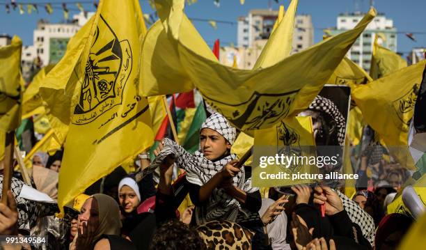 Fatah Rajper Fatah Flags Photos and Premium High Res Pictures - Getty Images