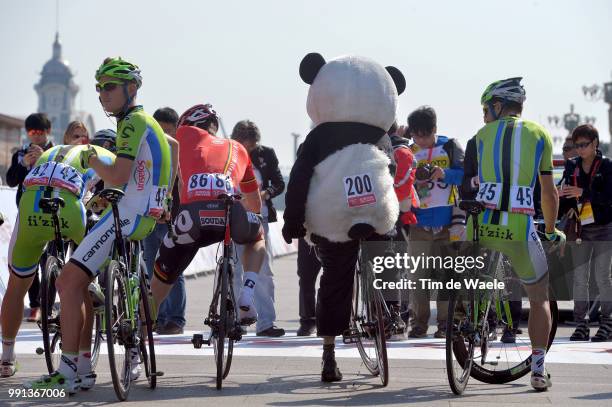 4Th Tour Of Beijing 2014, Stage 5 Illustration Illustratie, Start, Panda Bear Oers Beer, Marangoni Alan / Tian An Men Square - Bird'S Nest Piazza /...