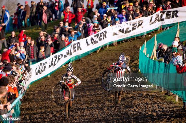 World Cup Milton Keynes 2014 /Katherine Compton , Sanne Cant , Wereldbeker Coupe Du Monde, Illustration Illustratie Public Spectators Mud Boue...