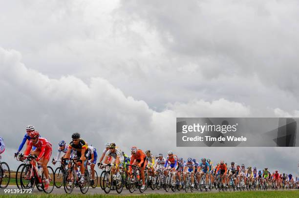 Tour De France 2009, Stage 13Illustration Illustratie, Peleton Peloton, Rain Cloudes Nuages Pluie Regen Wolken, Landscape Paysage Landschap, Tom...