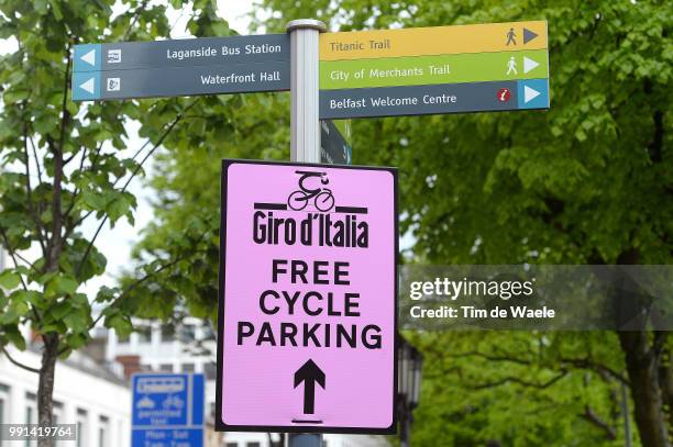 97Th Tour Of Italy 2014, Team Presentation Illustration Illustratie, Giro Ambiance Street View Decoration Belfast City Ville Stad, Pink Roze,...