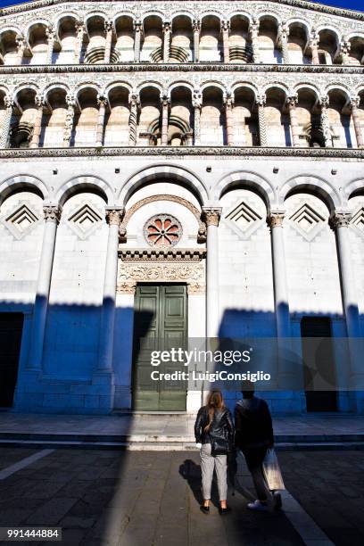 san michele in foro, lucca, tuscany, central italy - consiglio stock pictures, royalty-free photos & images