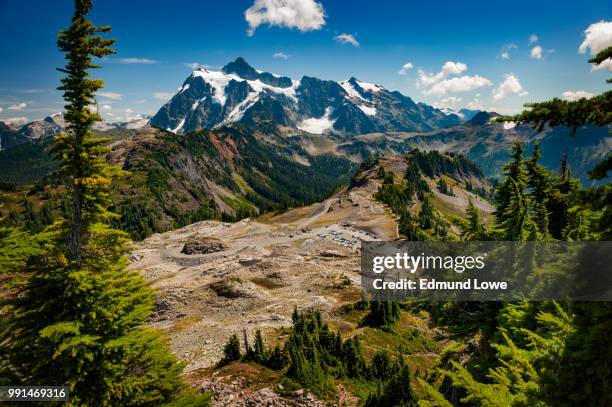 artist point, mt. shuksan, washington - mt shuksan stock-fotos und bilder